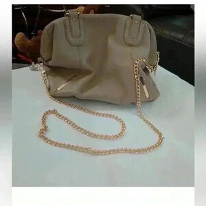 EUC VINCE CAMUTO LEATHER HAND /
SHOULDER BAG